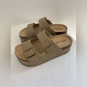 NEW Madden Girl Neutral Chunky Light Buckle Sandals Women 9.5